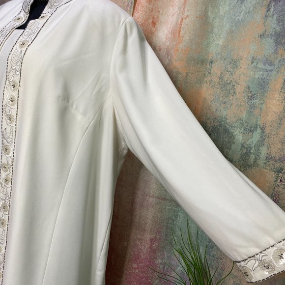 📌 Off-white Dress and Coat with beaded Trim - Picture 10 of 16